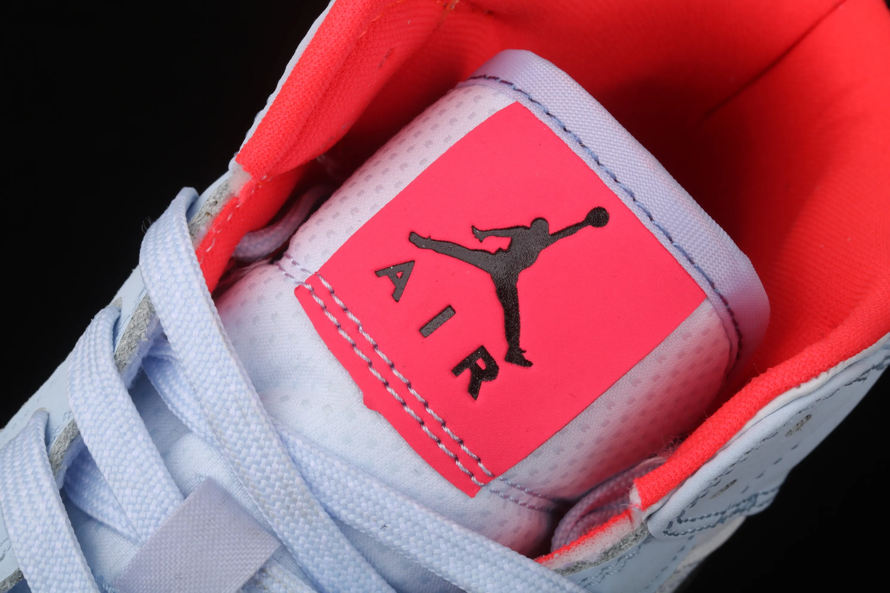 All categories Air Jordan Jordan series basketball shoes Air Jordan 1 Mid Air Jordan 1 Mid AJ1 Joe 1 snowflake ice blue color mid-top basketball shoes 555112-400